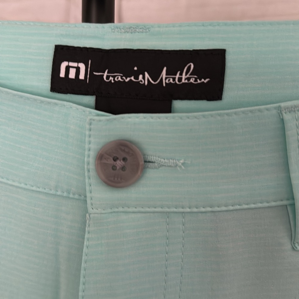 Travis Mathew Sand Harbor Shorts Size 33 NWOT - Picture 3 of 5